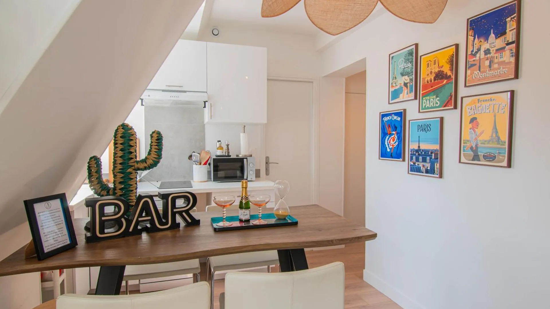 1 Min Walk From Opera - Ac - Authentic Parisian Experience ! Apartment 0*, Paris France