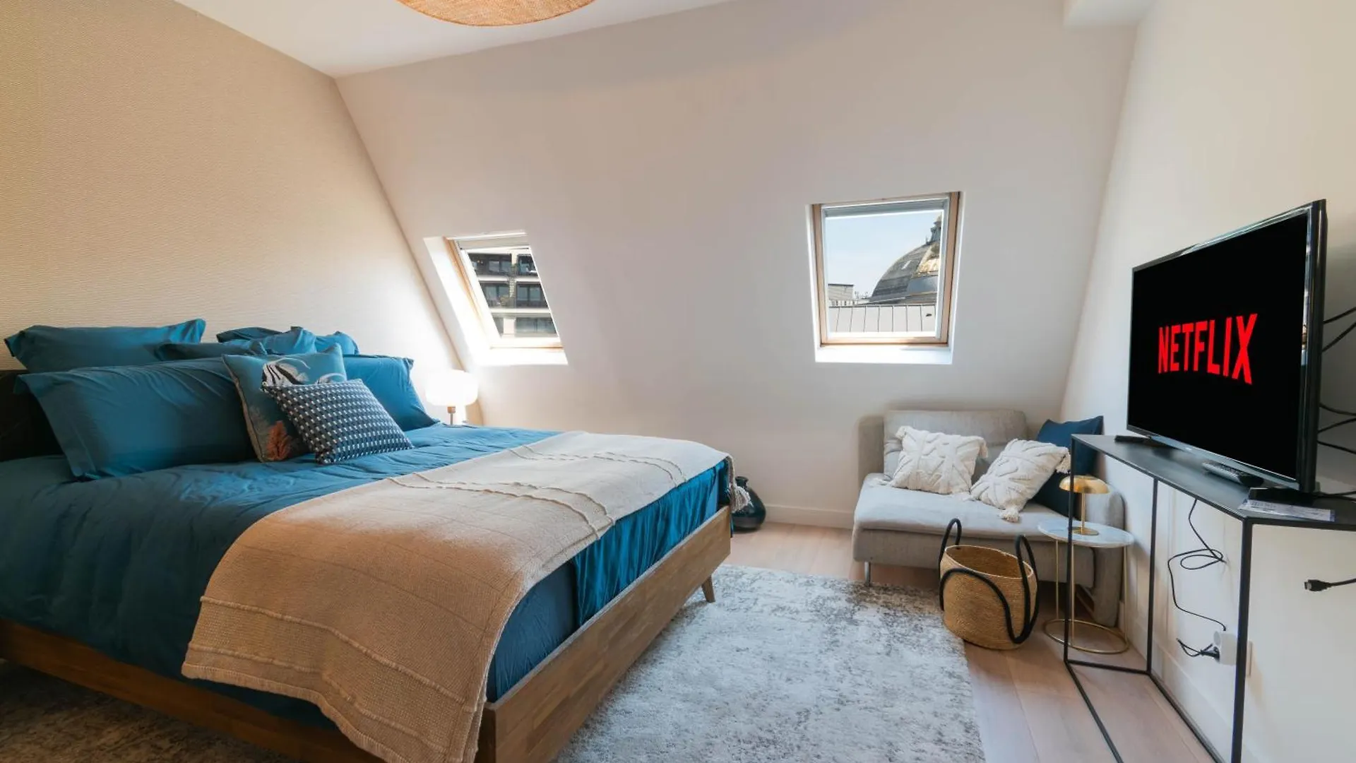 1 Min Walk From Opera - Ac - Authentic Parisian Experience ! Apartment